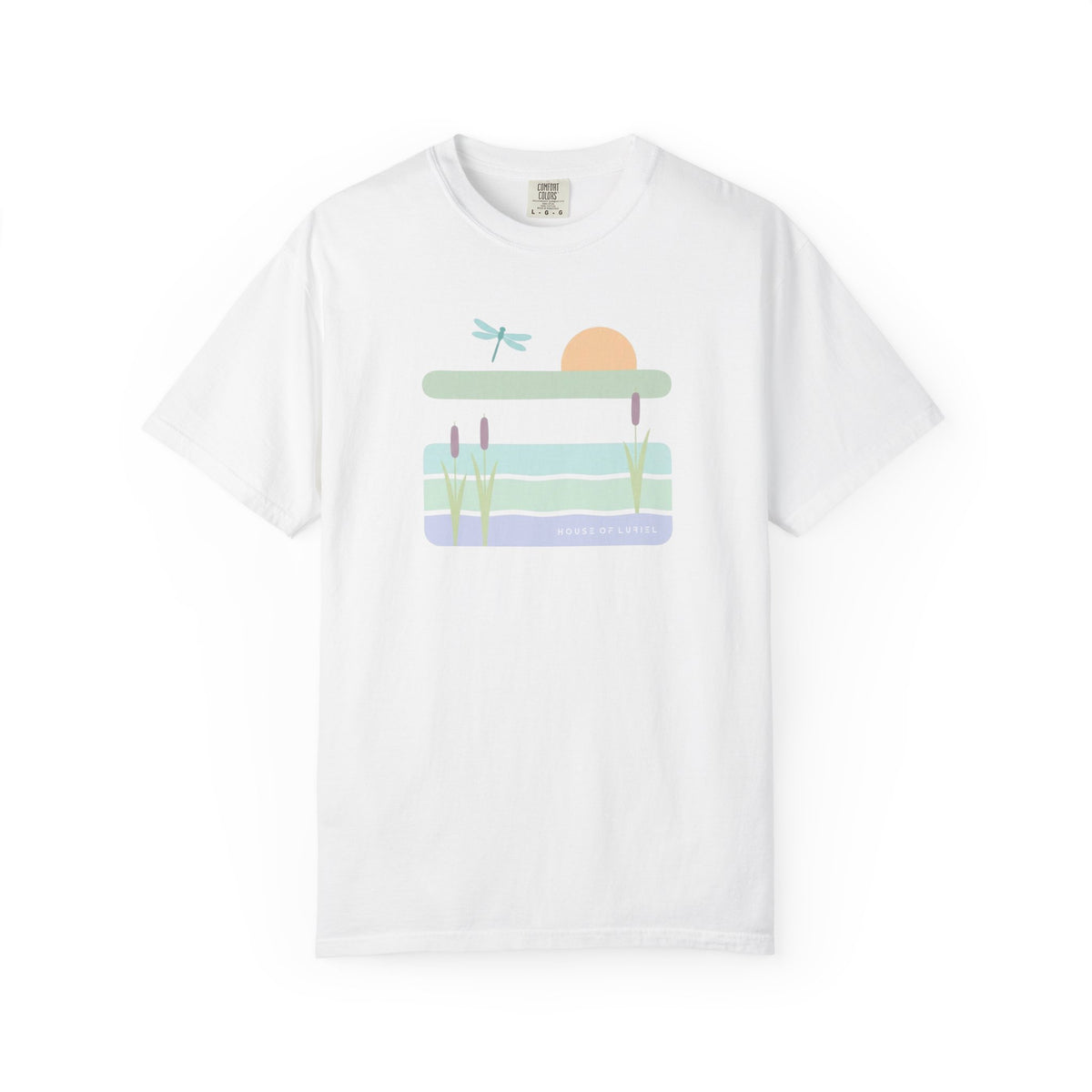 T-Shirt Dragonfly On a Lake T-shirt Dragonfly On a Lake T-shirt