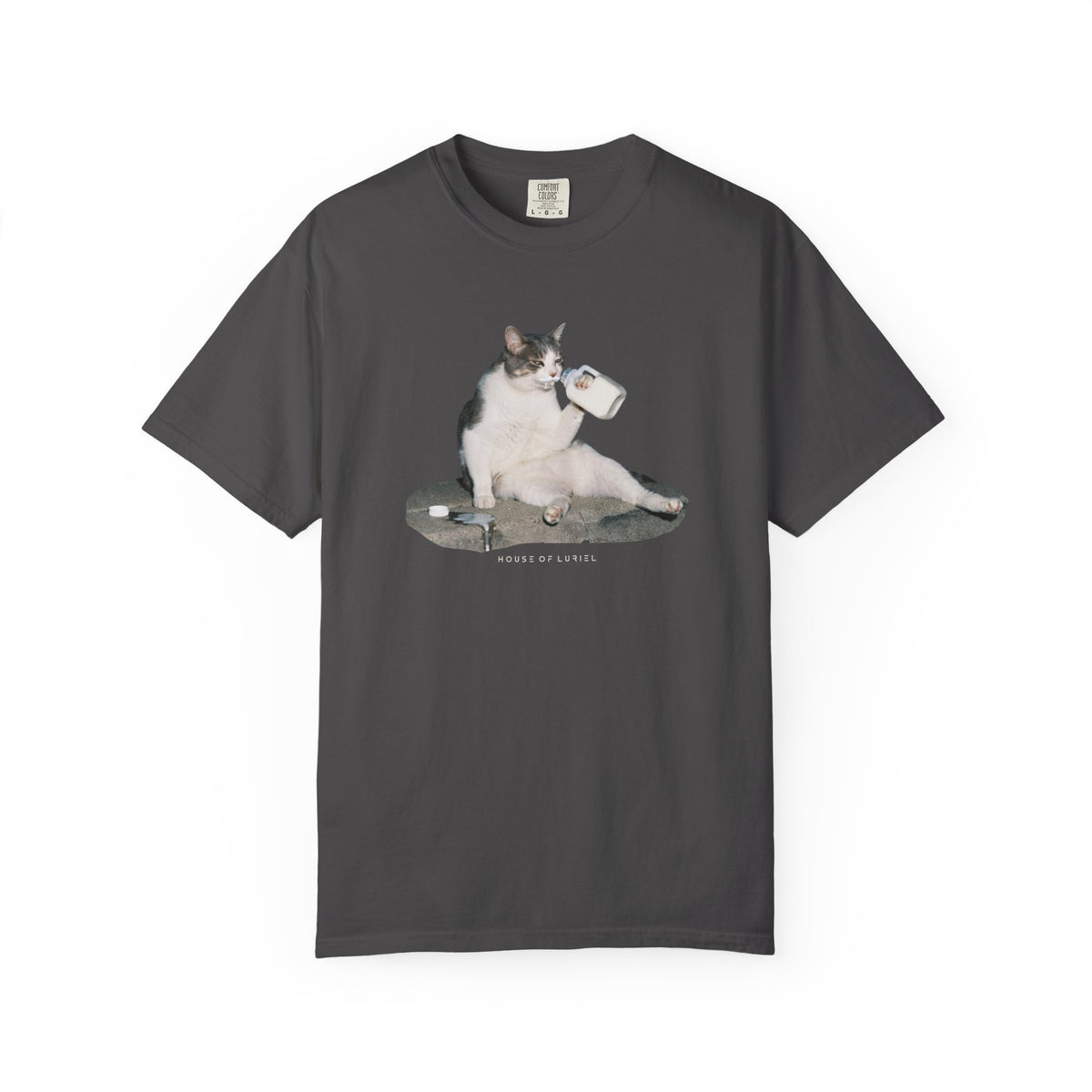T-Shirt Cat Drinking Milk T-Shirt Cat Drinking Milk T-Shirt
