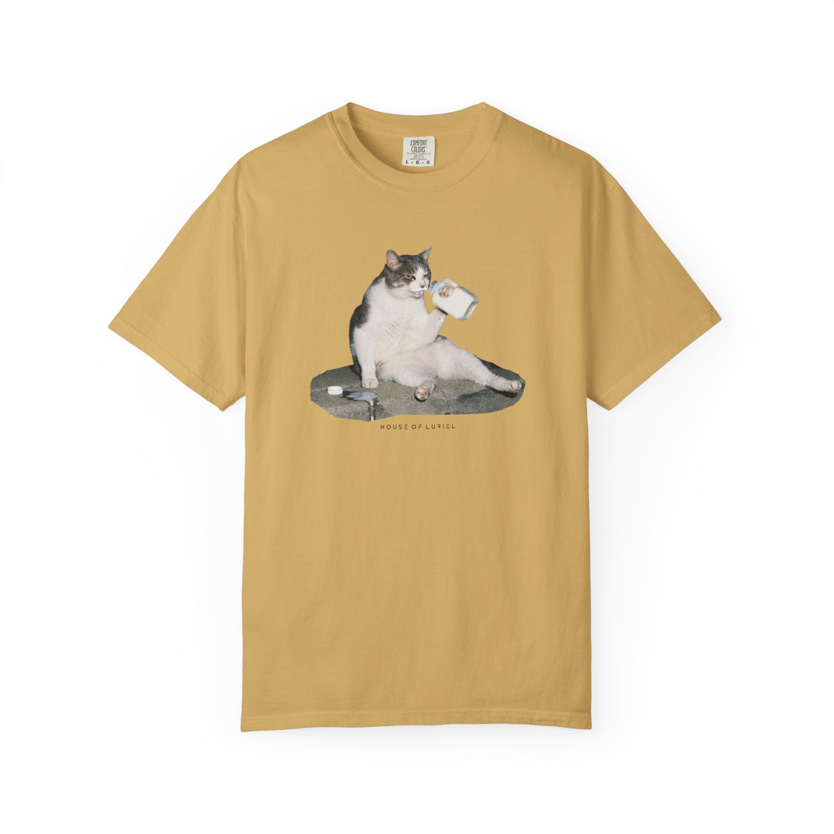 T-Shirt Cat Drinking Milk T-Shirt Cat Drinking Milk T-Shirt