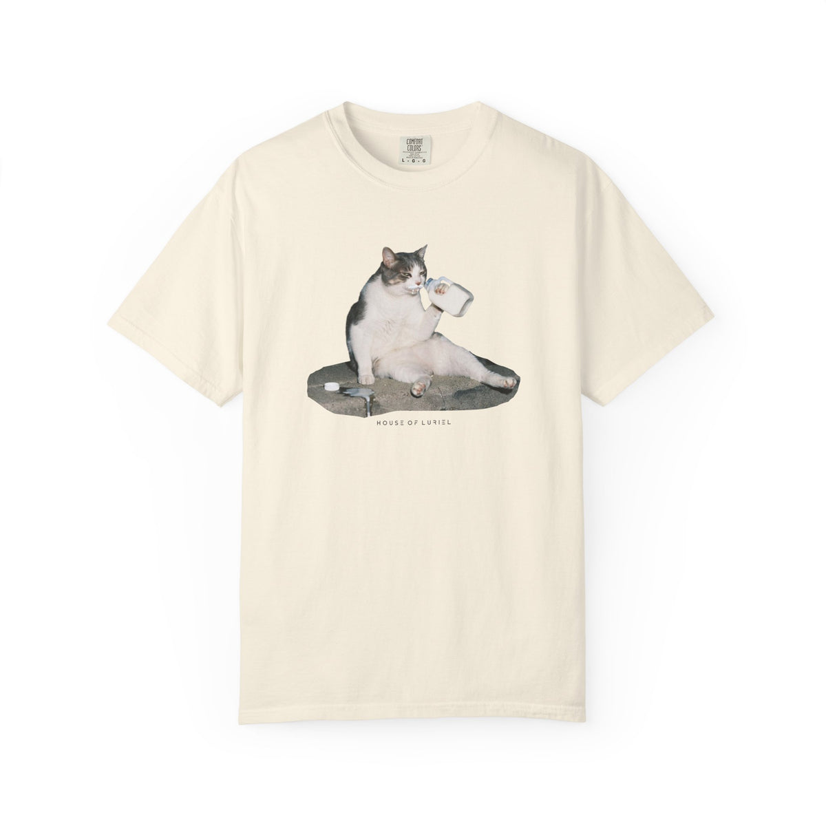 T-Shirt Cat Drinking Milk T-Shirt Cat Drinking Milk T-Shirt