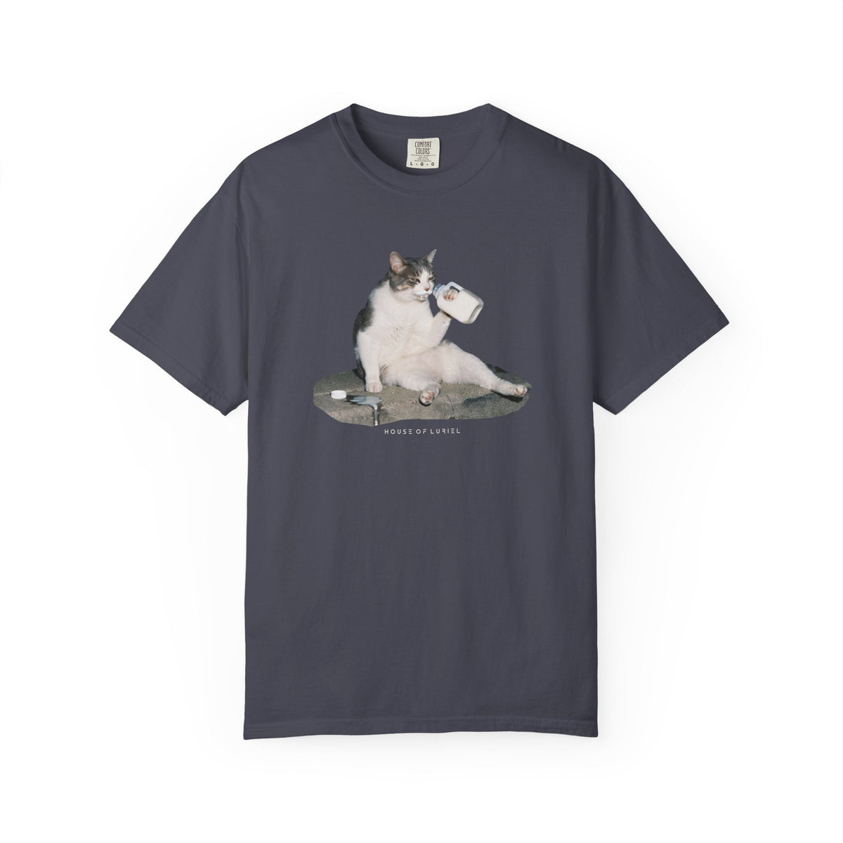 T-Shirt Cat Drinking Milk T-Shirt Cat Drinking Milk T-Shirt