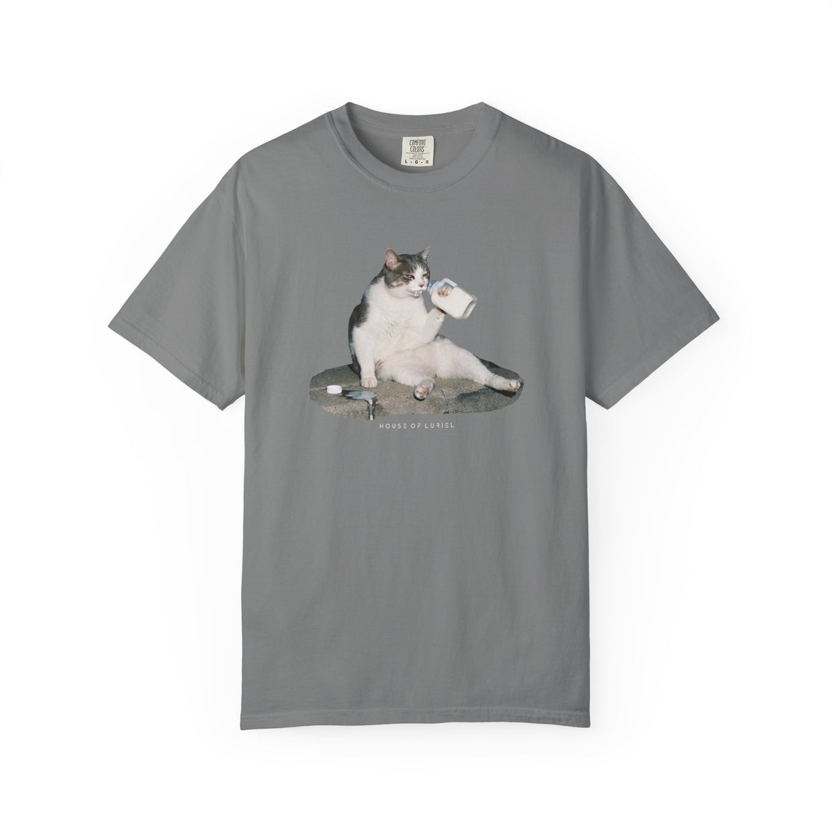 T-Shirt Cat Drinking Milk T-Shirt Cat Drinking Milk T-Shirt