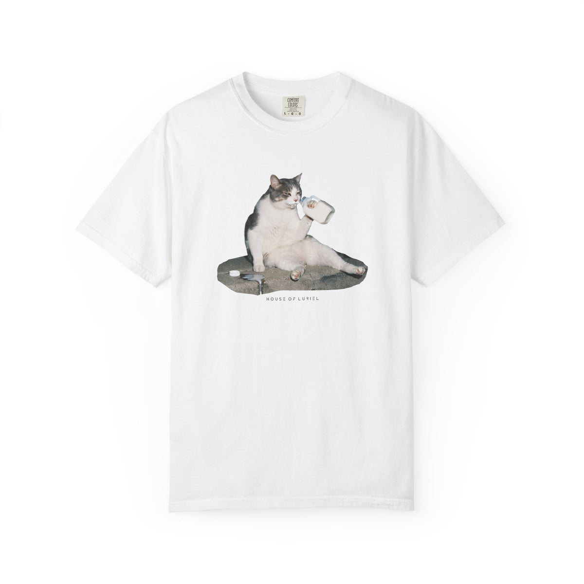T-Shirt Cat Drinking Milk T-Shirt Cat Drinking Milk T-Shirt