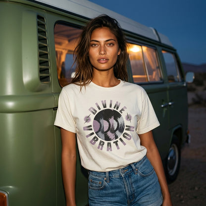 T-Shirt Divine Vibration T-Shirt Divine Vibration T-Shirt