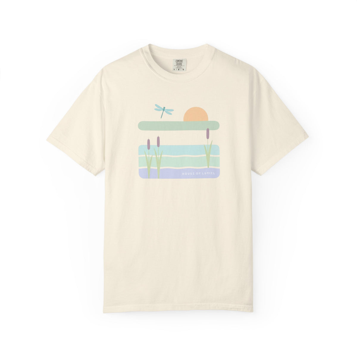 T-Shirt Dragonfly On a Lake T-shirt Dragonfly On a Lake T-shirt